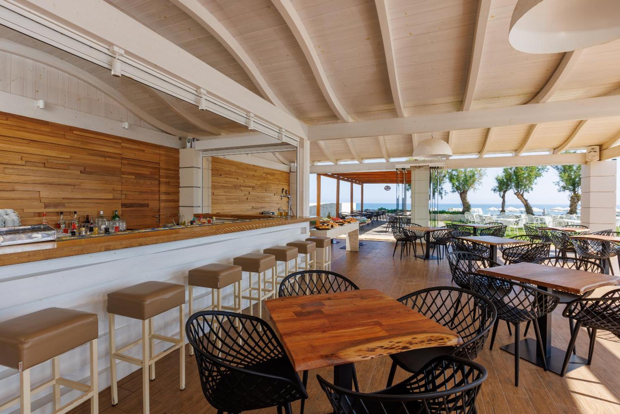 Malia Bay Beach Hotel & Bungalows Ngoại thất bức ảnh